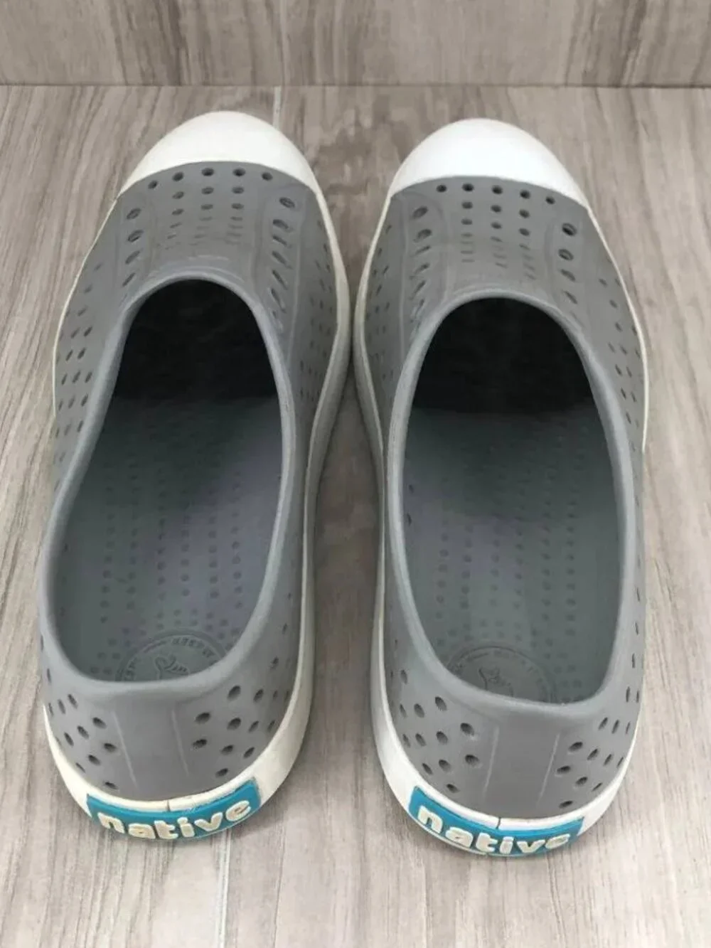 Clean Genuine Native Jefferson Kids Slip on Shoes Size 12